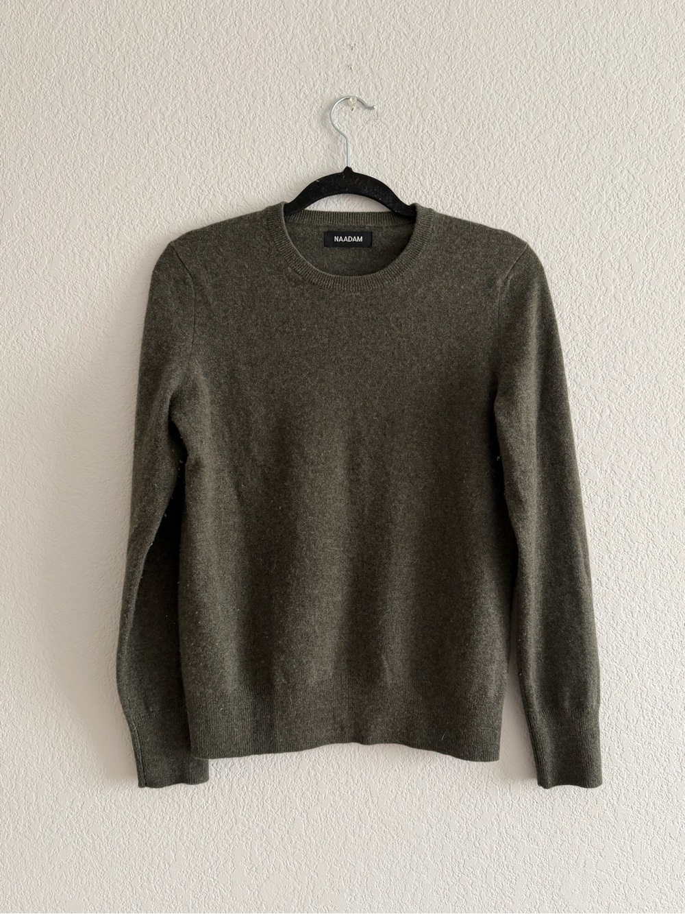 Naadam Olive Green 100% Cashmere Crewneck Sweater Size Small Quiet Luxury Cozy